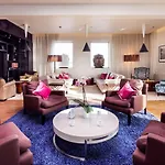 Home Hotel Folketeateret
