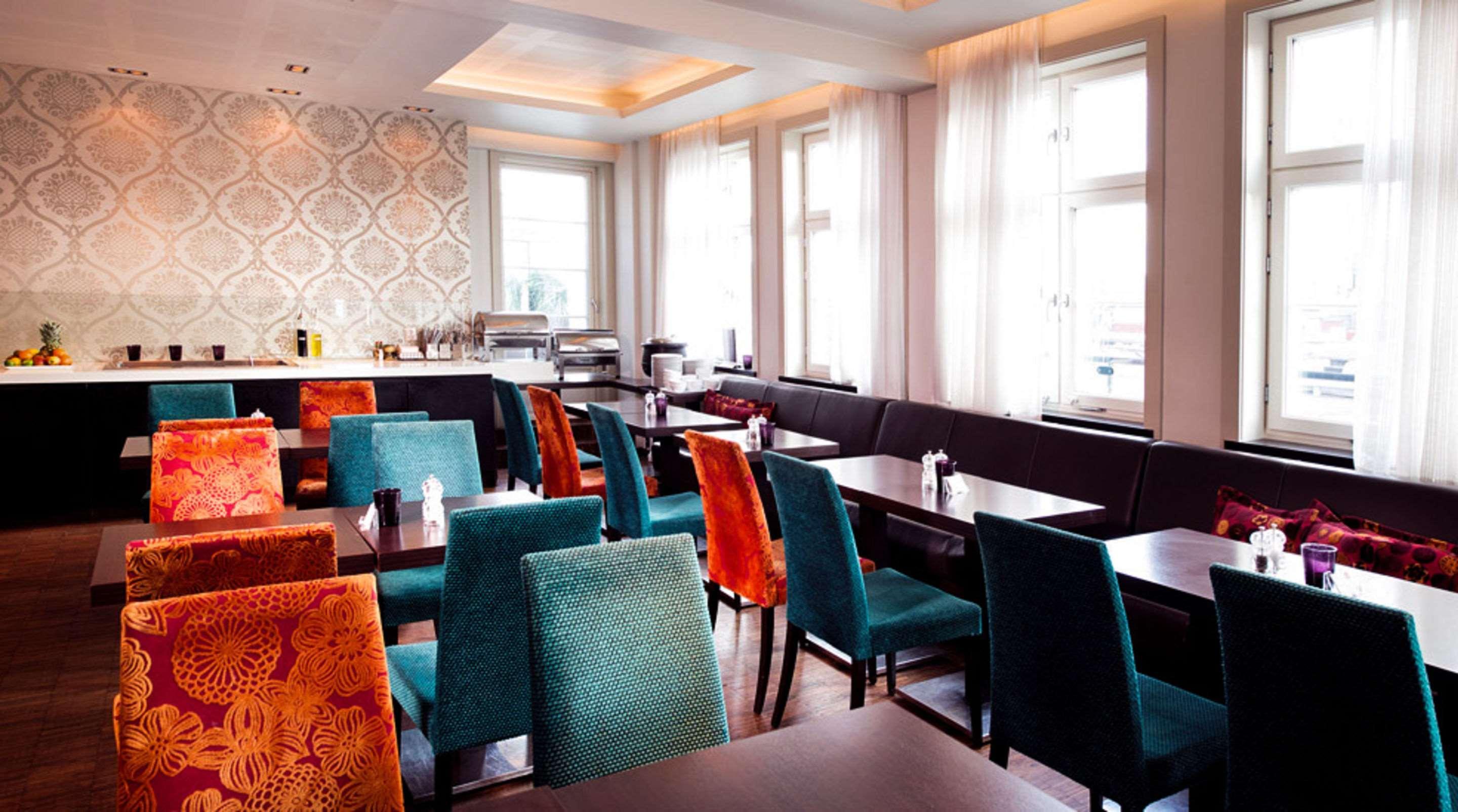 Hotell Folketeateret 4*