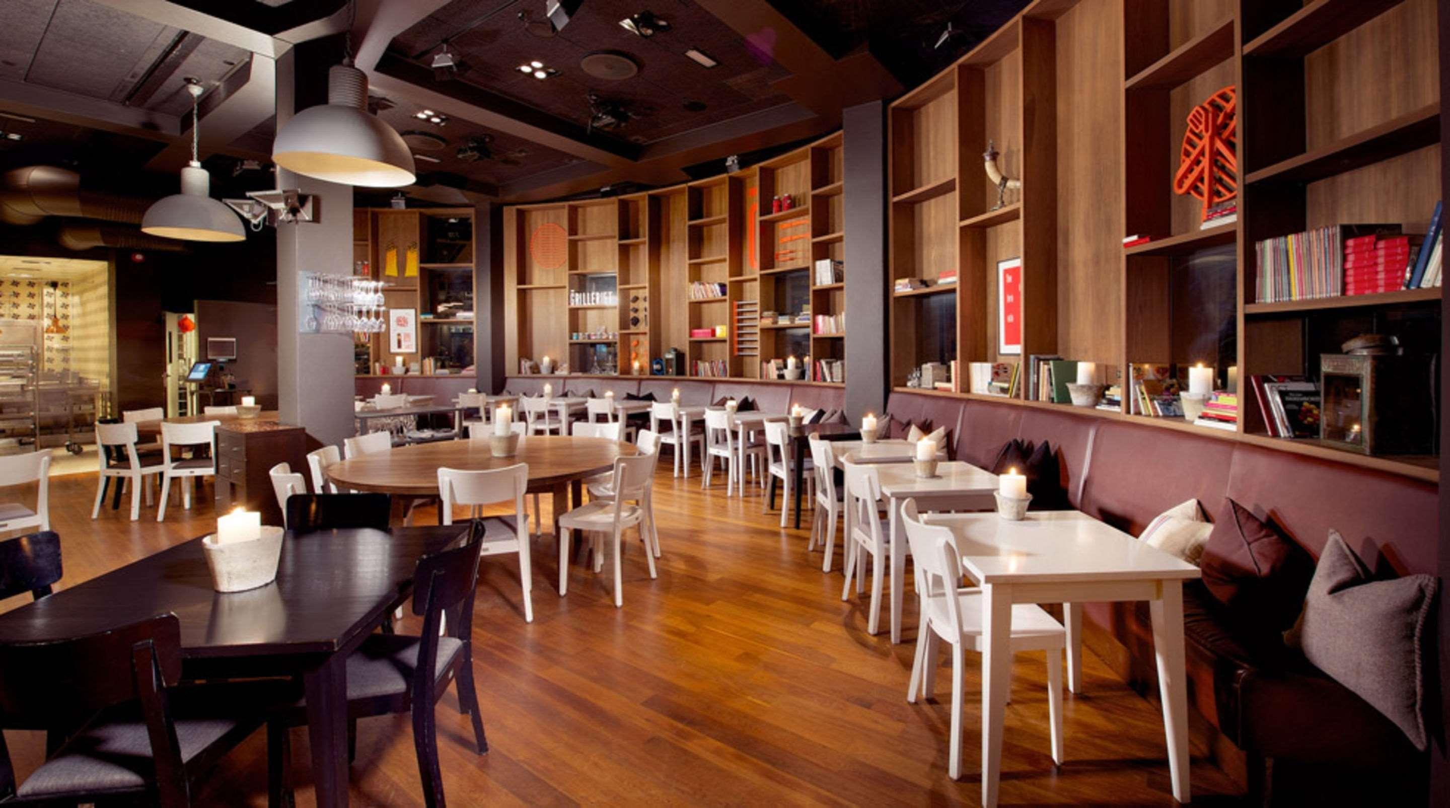 Hotell Folketeateret 4*